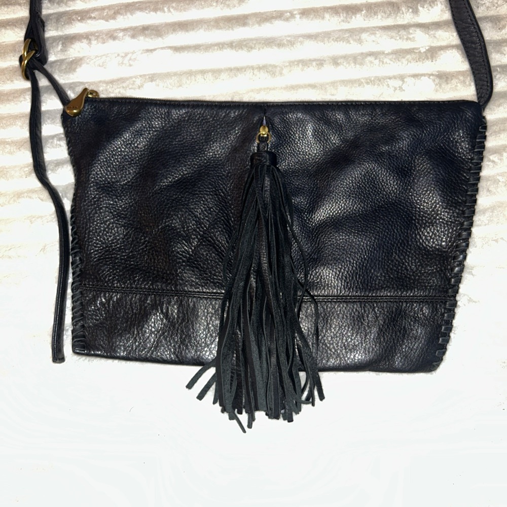 Hobo International Black Leather Crossbody Bag   /‎ Shoulder| Tassel Detail Gold